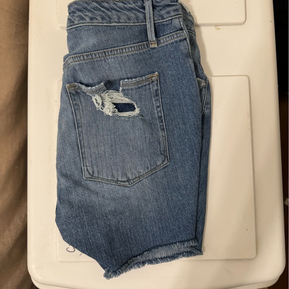 NWT Good American Bombshell Shorts - Picture 4 of 4